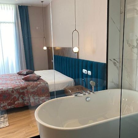 Coco Hotel Tirana Eksteriør billede