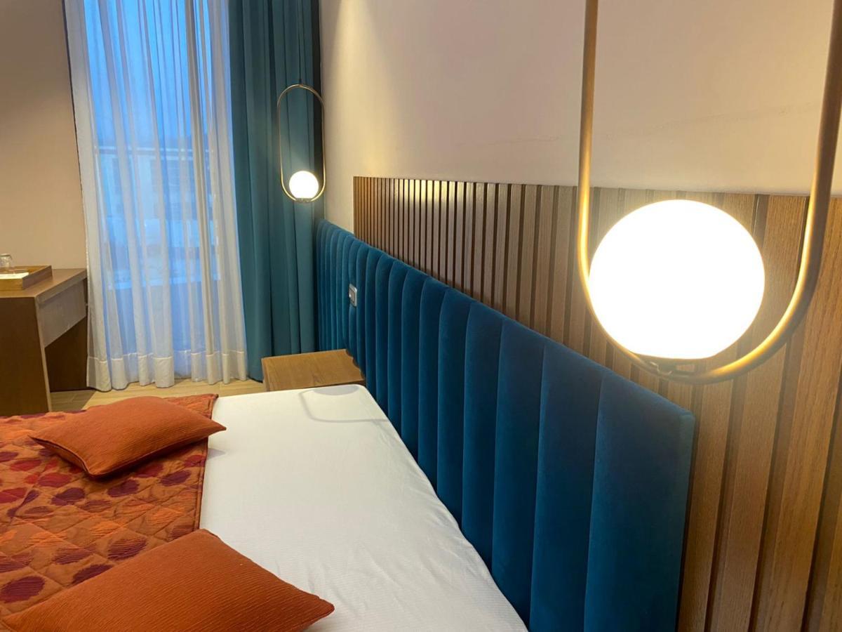 Coco Hotel Tirana Eksteriør billede