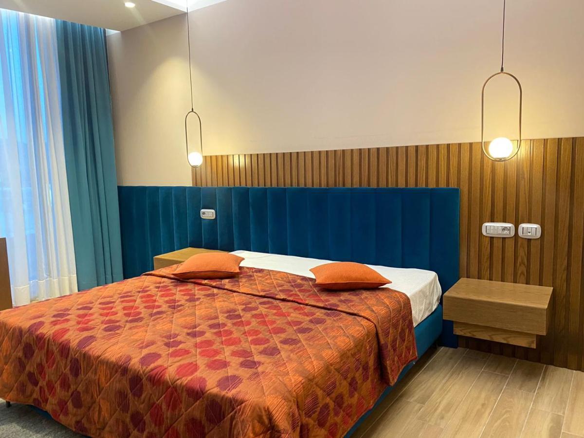 Coco Hotel Tirana Eksteriør billede