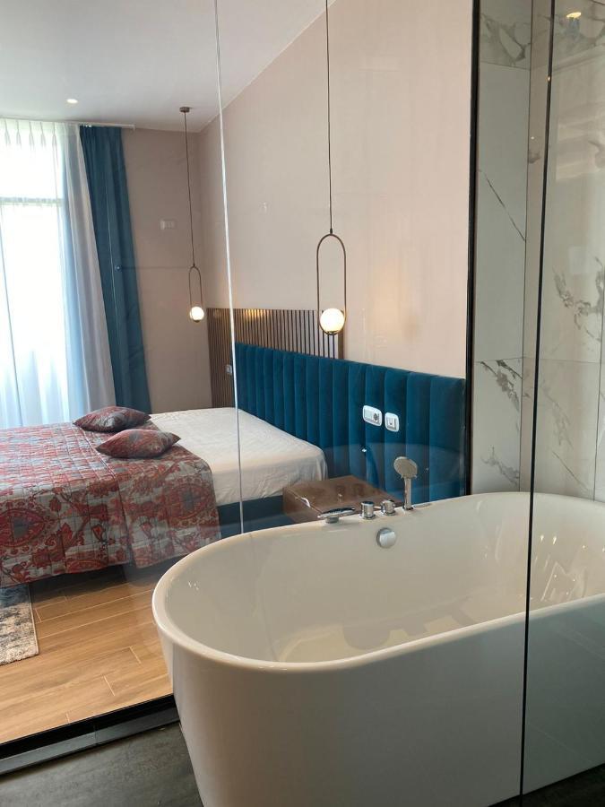 Coco Hotel Tirana Eksteriør billede