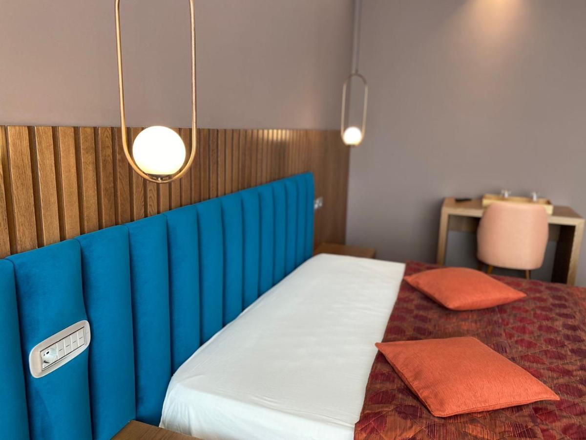 Coco Hotel Tirana Eksteriør billede