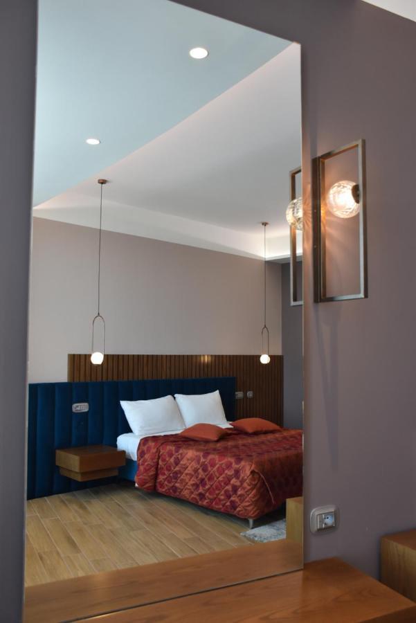 Coco Hotel Tirana Eksteriør billede
