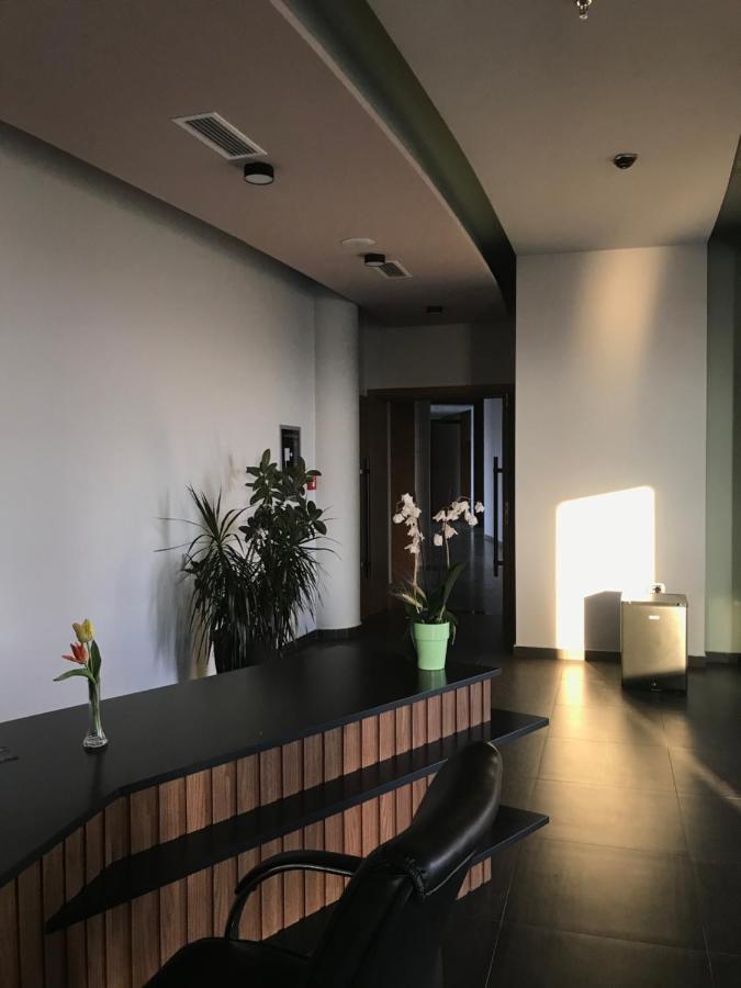 Coco Hotel Tirana Eksteriør billede